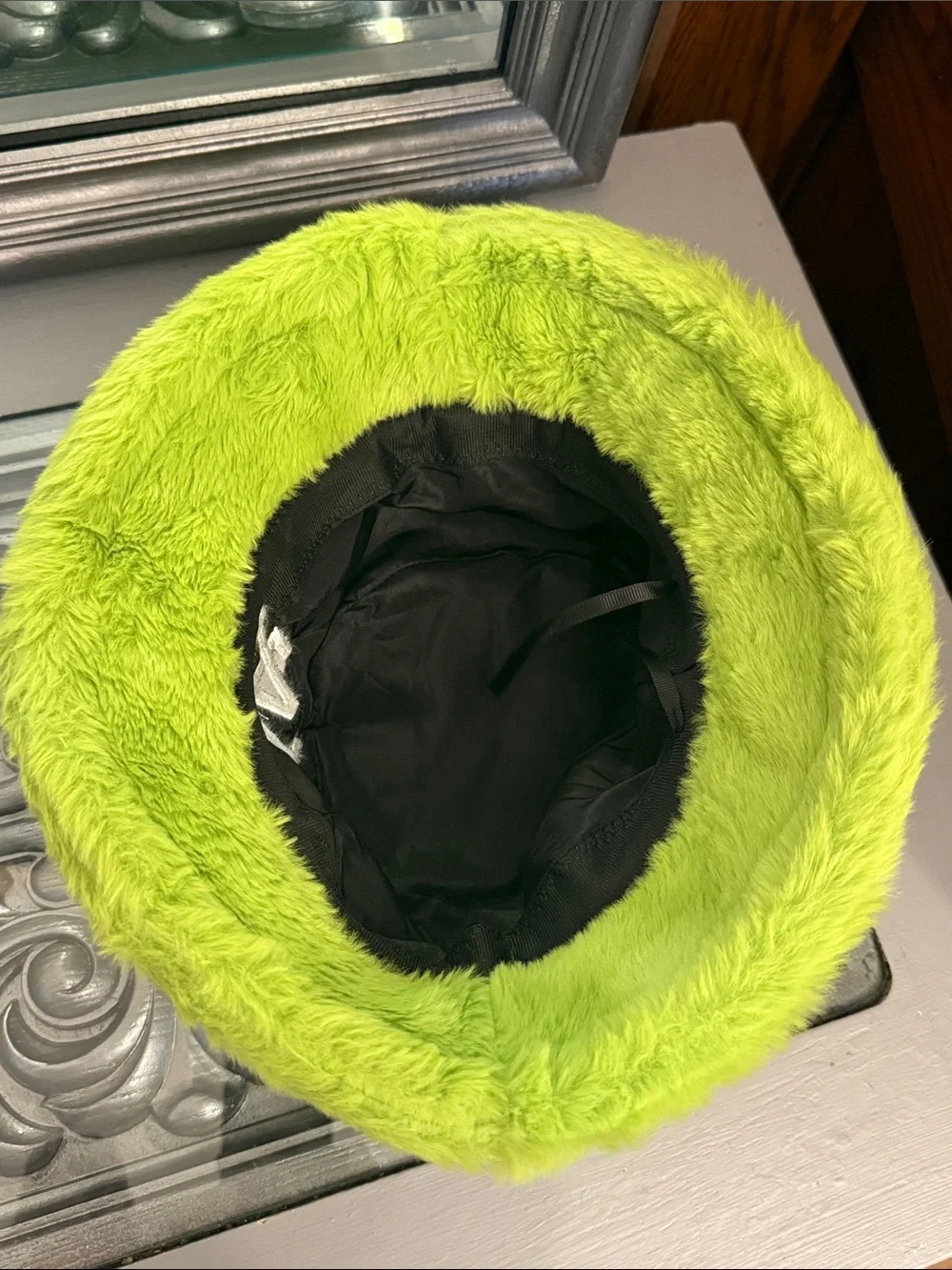 LA Embroidered Faux Fur Lime Green Bucket Hat Fuzzy - Picture 8 of 8